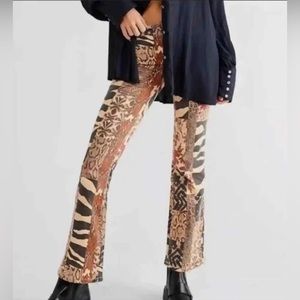 NWT We The Free Animal Print In the jungle collage Pants Womens 26 low rise